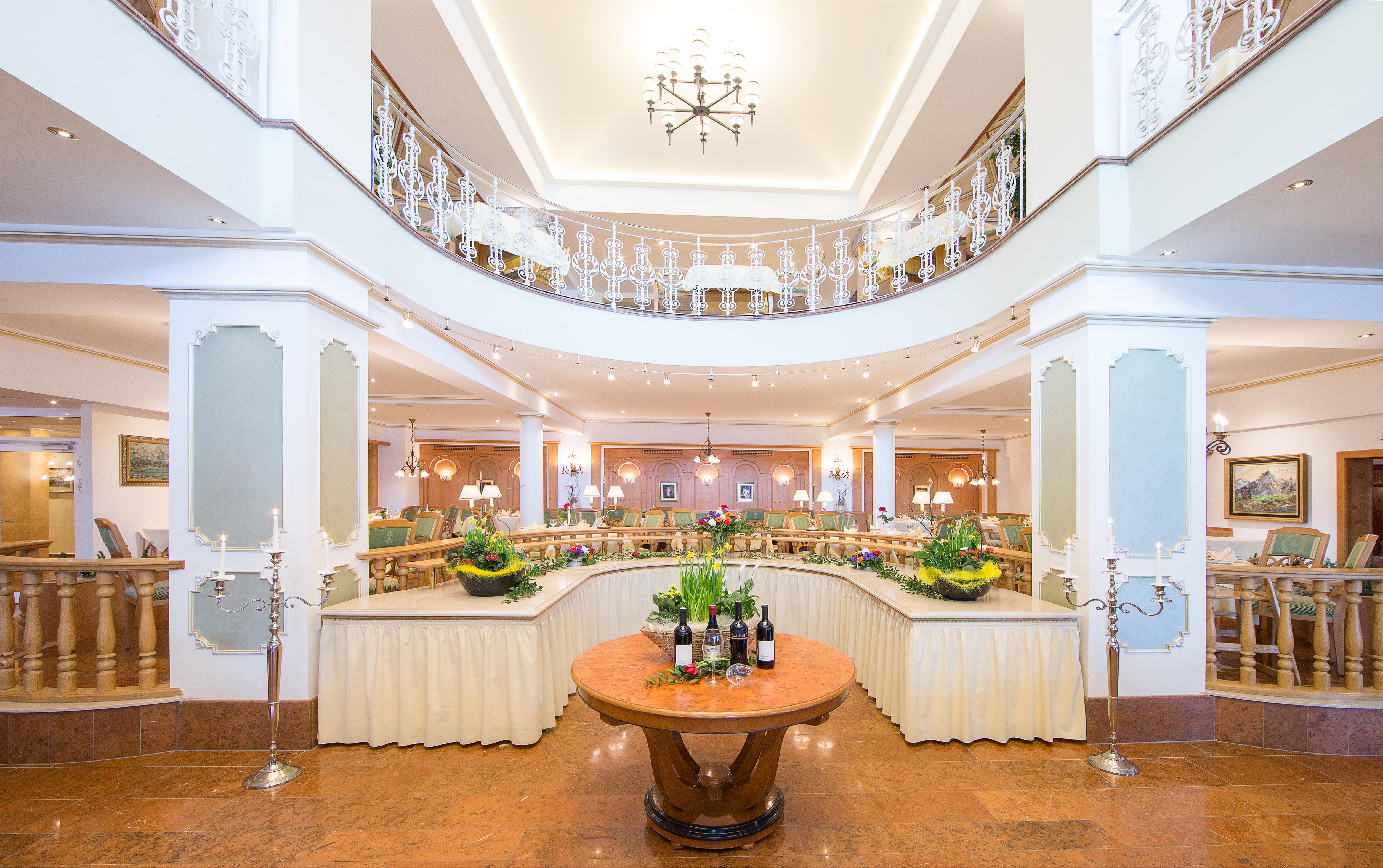 Grand Hotel Zell Am See Exterior photo