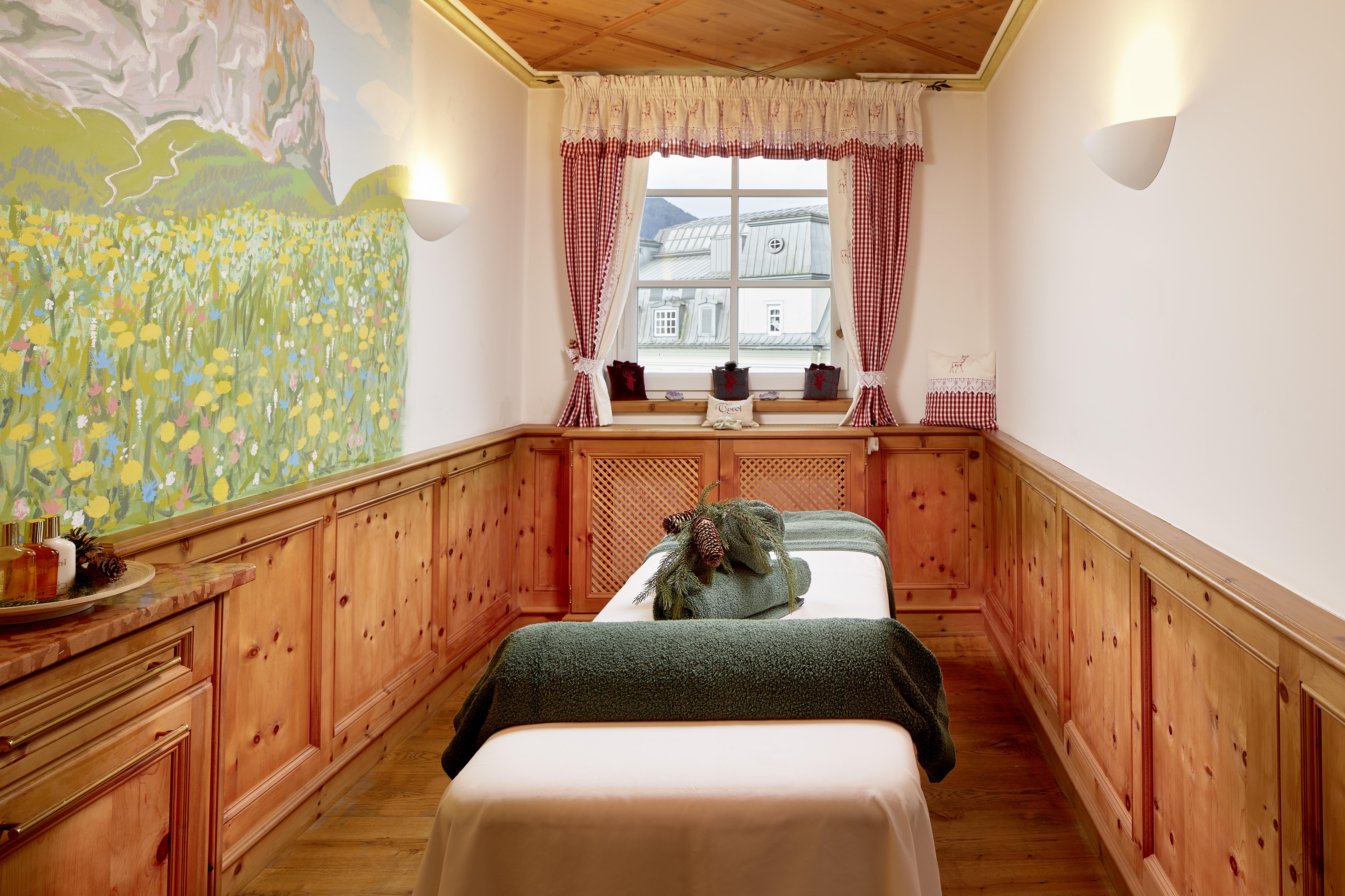 Grand Hotel Zell Am See Exterior photo